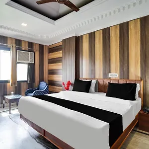 3* Hotel Super Collection O Paras Circle Formerly Osheen Palace